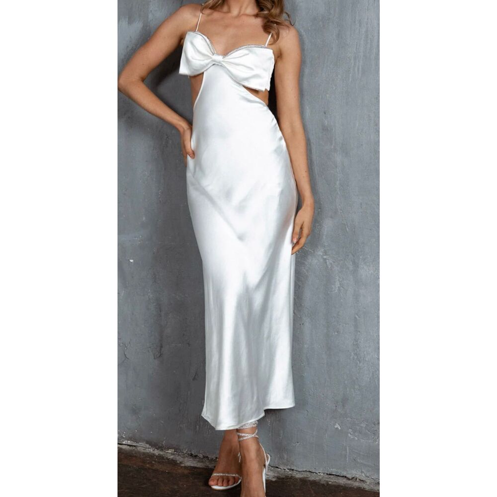 Selfie Leslie Aurelia Diamante Bow Maxi Dress White (Med)